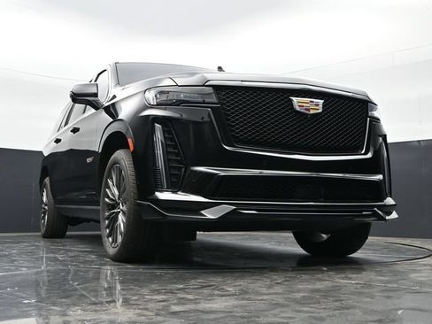 Used 2023 Cadillac Escalade ESV V AWD/4WD image 39