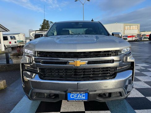 Used 2020 Chevrolet Silverado 1500 LT w/ Trailering Package AWD/4WD image 8