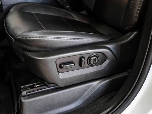 Used 2021 GMC Sierra 2500 SLT w/ SLT Premium Package image 29