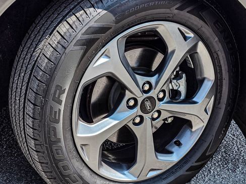 Used 2023 Ford Escape ST-Line w/ Equipment Group 301A FWD image 7
