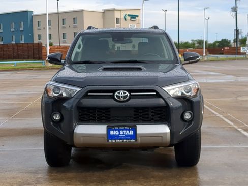 Used 2024 Toyota 4Runner TRD Off-Road Premium image 9