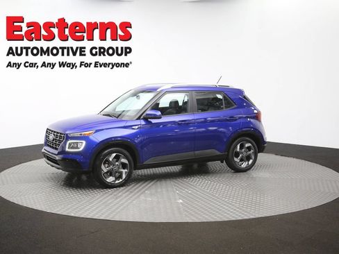 Used 2023 Hyundai Venue Limited w/ Cargo Package FWD image 58