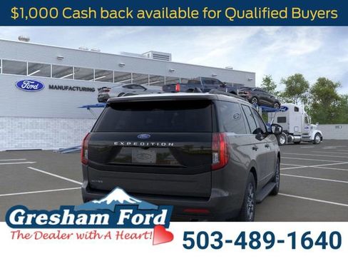 New 2025 Ford Expedition Active image 9