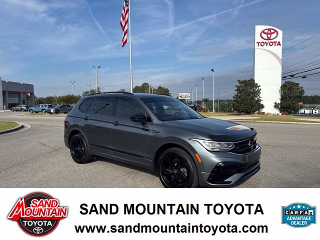 Used 2024 Volkswagen Tiguan SE R-Line FWD image 1