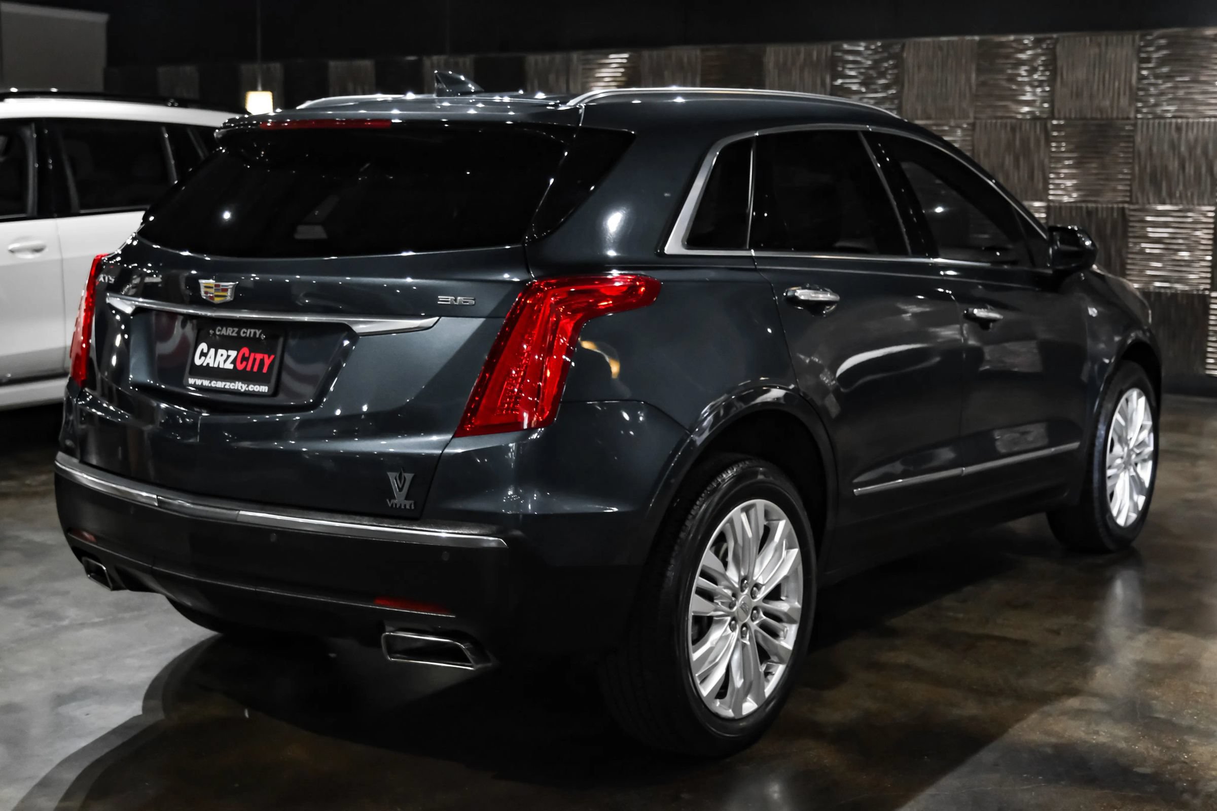 Used 2019 Cadillac XT5 Premium Luxury FWD image 8