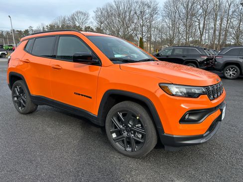 New 2026 Jeep Compass Latitude image 2