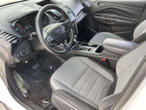Used 2019 Ford Escape S image 19