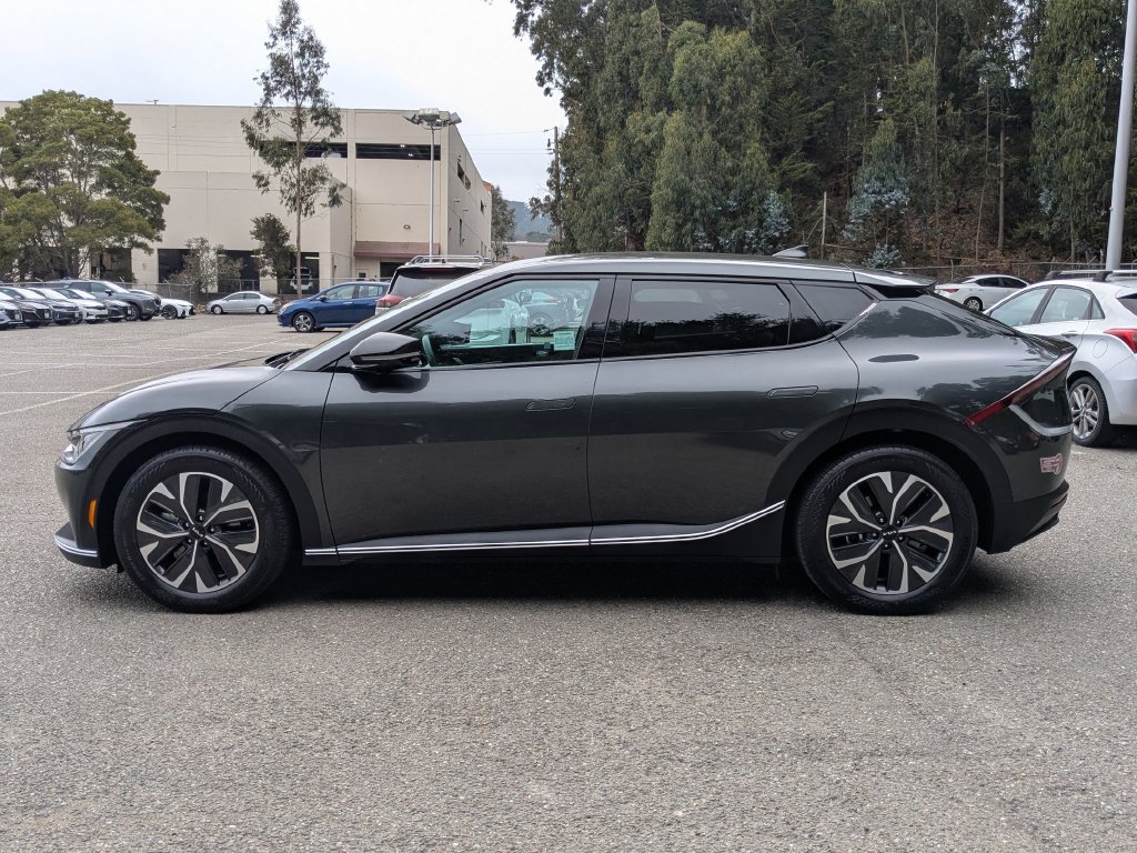Used 2024 Kia EV6 Light RWD image 8