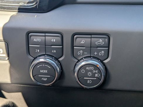 Used 2024 GMC Sierra 1500 AT4X AWD/4WD image 33