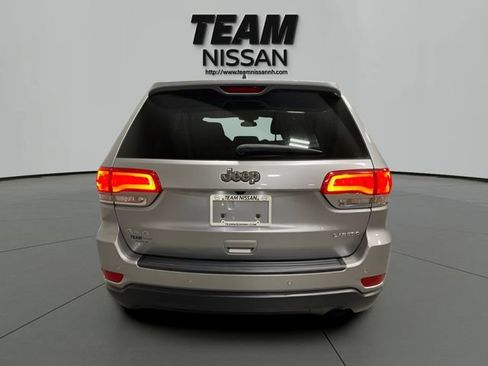 Used 2018 Jeep Grand Cherokee Laredo AWD/4WD image 5