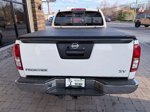 Used 2017 Nissan Frontier SV image 36