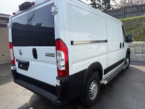 Used 2025 RAM ProMaster 2500 w/ U-Haul Equipment Group image 2