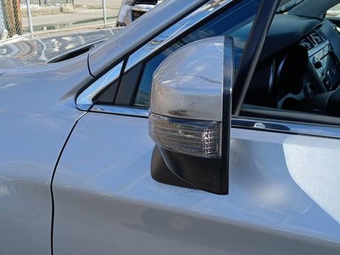 Used 2017 Subaru Legacy 2.5i Limited image 29