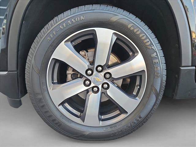 Used 2021 Chevrolet Traverse LT w/ LT Premium Package FWD image 25