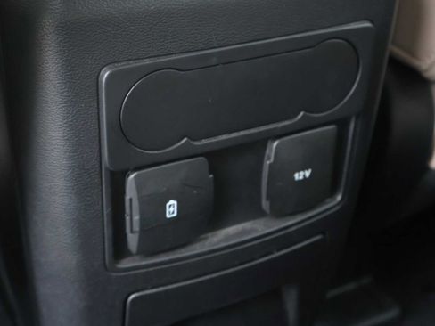 Used 2023 Ford Explorer XLT w/ Equipment Group 202A AWD/4WD image 19