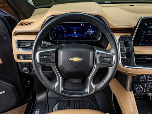 Used 2023 Chevrolet Tahoe Premier w/ Premium Package 2 image 19