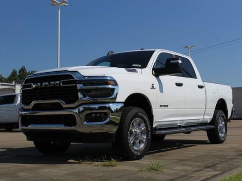 Used 2025 RAM 2500 Big Horn AWD/4WD image 1