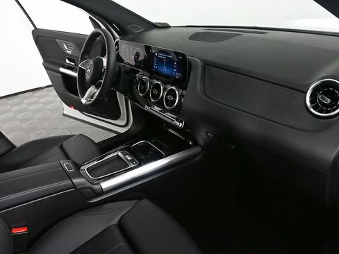 Certified 2026 Mercedes-Benz GLA 250 image 24