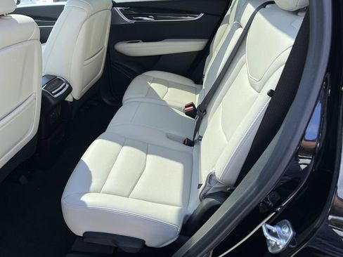 Certified 2025 Cadillac XT6 Sport w/ Technology Package image 17