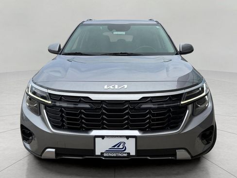 Used 2024 Kia Seltos S AWD/4WD image 4