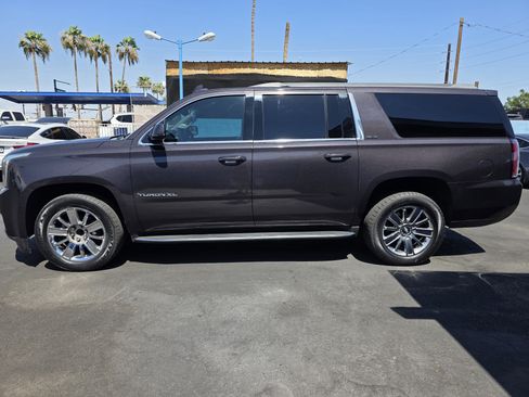 Used 2016 GMC Yukon XL SLE w/ Convenience Package RWD image 5