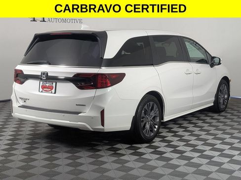 Used 2025 Honda Odyssey Touring image 7
