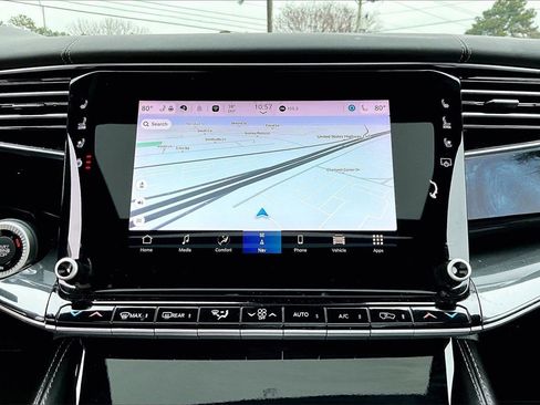 Used 2023 Jeep Wagoneer Base w/ Premium Group I image 13