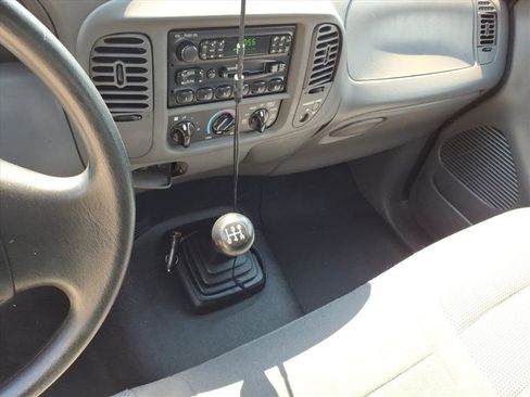 Used 2002 Ford F150 XL RWD image 30