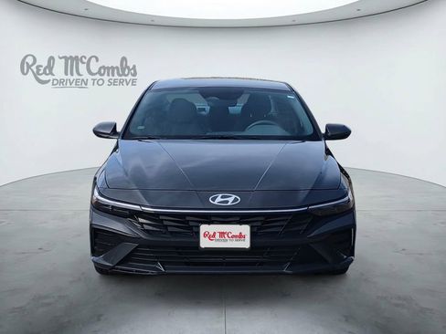 Used 2024 Hyundai Elantra SEL FWD image 8