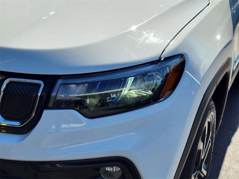 Used 2022 Jeep Compass Limited image 24