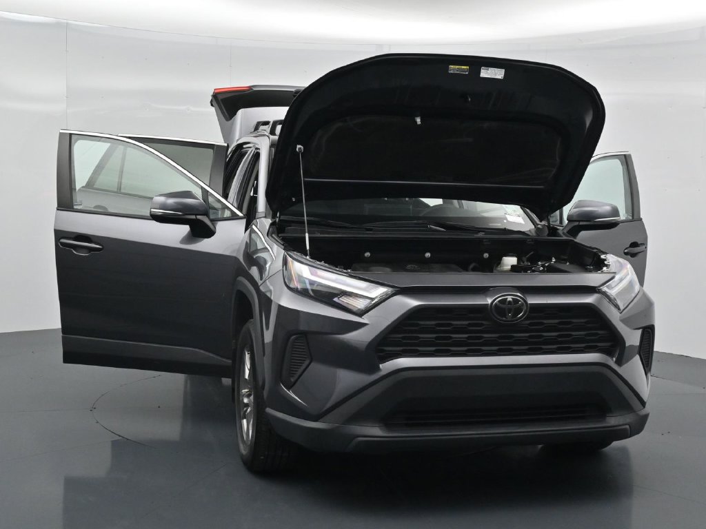 Used 2024 Toyota RAV4 XLE FWD image 36