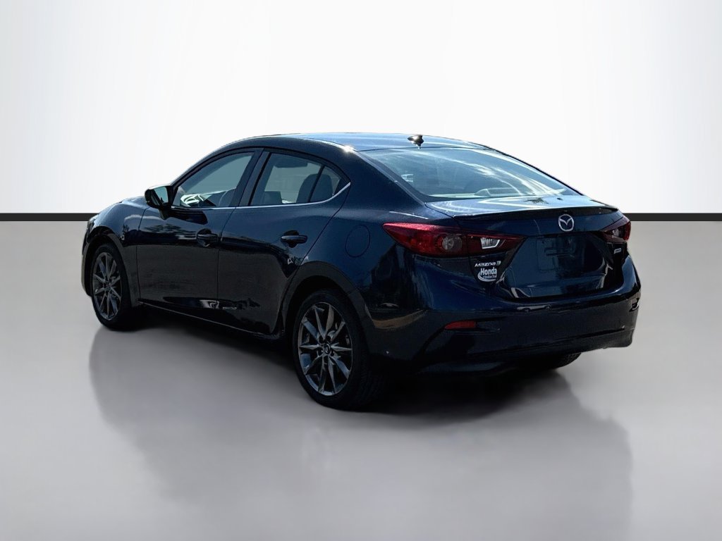 Used 2018 MAZDA MAZDA3 Touring FWD image 5
