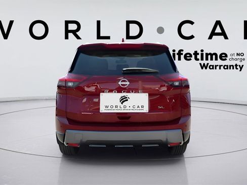 Used 2024 Nissan Rogue SL image 5