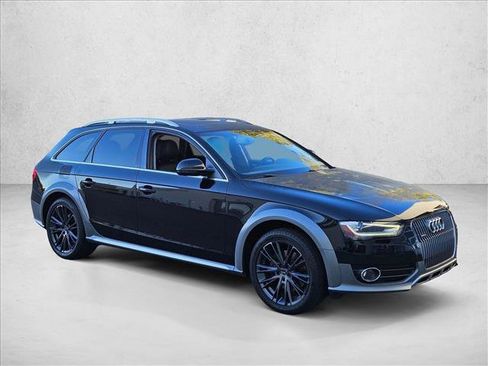 Used 2016 Audi A4 Premium Plus w/ Technology Package image 3