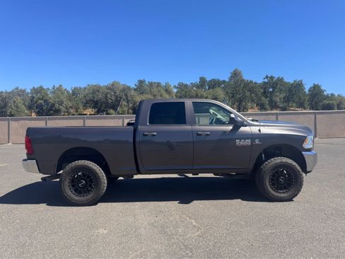 Used 2018 RAM 2500 Tradesman w/ Chrome Appearance Group AWD/4WD image 4