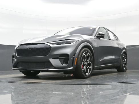 Used 2023 Ford Mustang Mach-E GT image 27