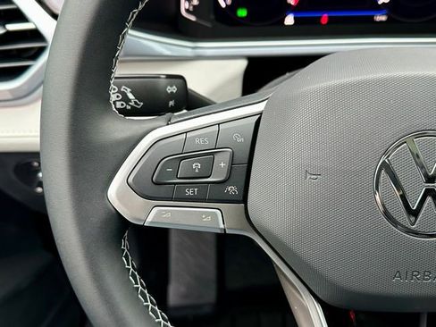 New 2026 Volkswagen Taos SEL AWD/4WD image 32