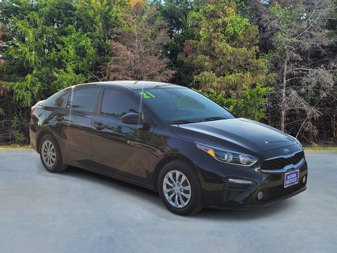 Used 2021 Kia Forte Sedan image 16