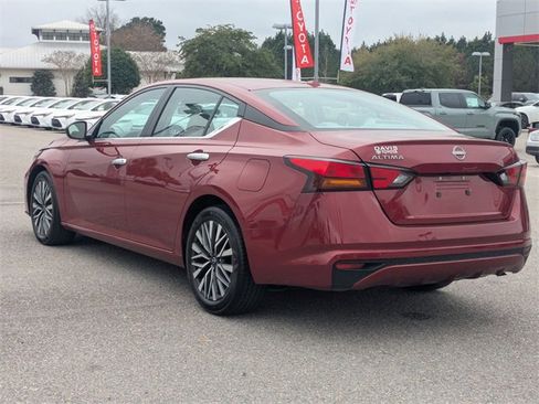 Used 2025 Nissan Altima 2.5 SV image 5