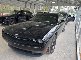 Used 2023 Dodge Challenger SXT video 2