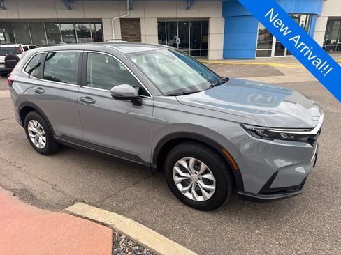 Used 2023 Honda CR-V LX image 1