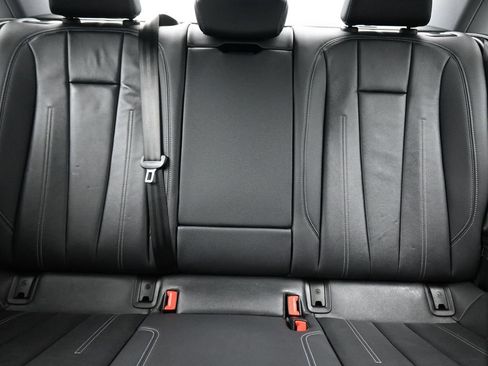 Used 2022 Audi A4 2.0T Premium image 30