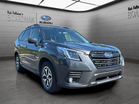 Used 2024 Subaru Forester Premium AWD/4WD image 2