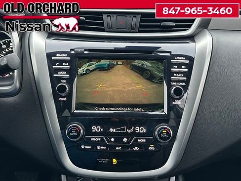 Used 2023 Nissan Murano SV w/ SV Midnight Edition Package image 16