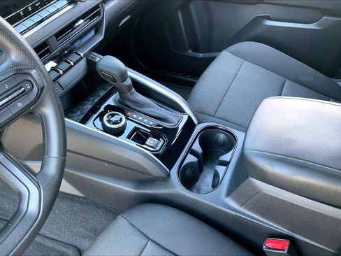 Used 2024 Chevrolet Colorado Trail Boss w/ Advanced Trailering Package AWD/4WD image 15