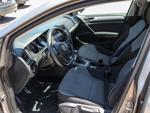 Used 2015 Volkswagen e-Golf Limited Edition FWD image 18