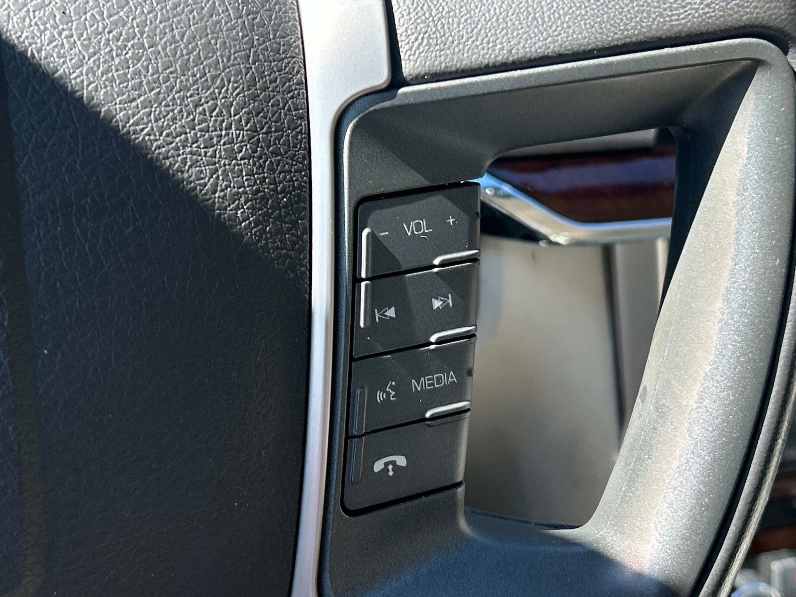 Used 2011 Lincoln MKZ Hybrid w/ 201A Rapid Spec Order Code FWD image 21