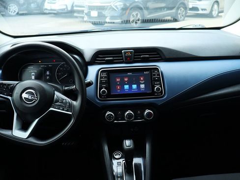 Used 2023 Nissan Versa SV image 32