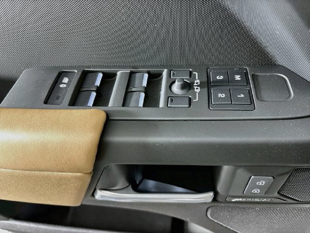 New 2026 Land Rover Defender 110 S AWD/4WD image 19