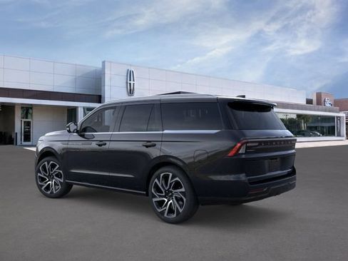 New 2026 Lincoln Navigator Black Label AWD/4WD image 4